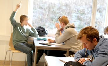 Elever i klasserom